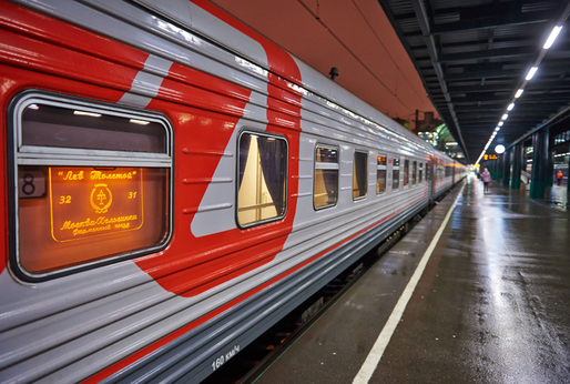 Lev Tolstoi train